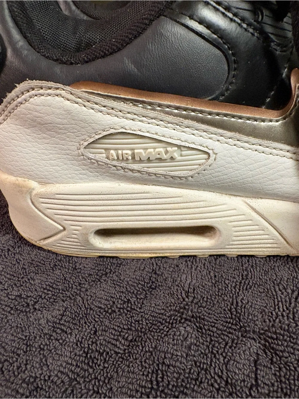 Size 7Y Nike Air Black Leather‎ Athletic Sneakers